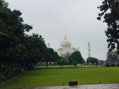 Delhi-Agra-Delhi same day tour in Toyotal Innova Crysta - Image 9